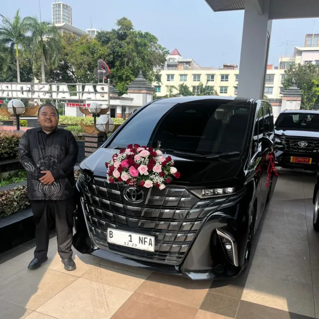 Sewa Alphard Jakarta Dengan Driver