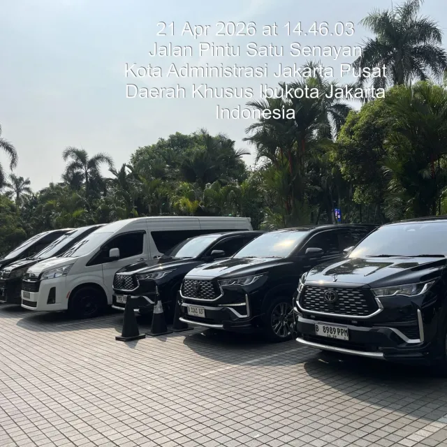 Sewa Innova Zenix Dengan Driver