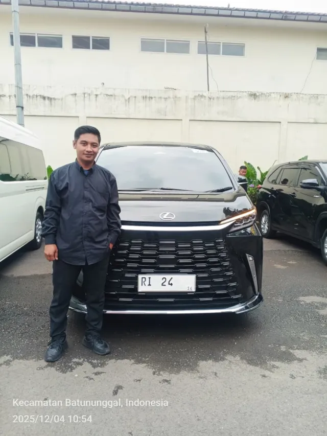 Sewa Lexus LM350H Jakarta Dengan Driver