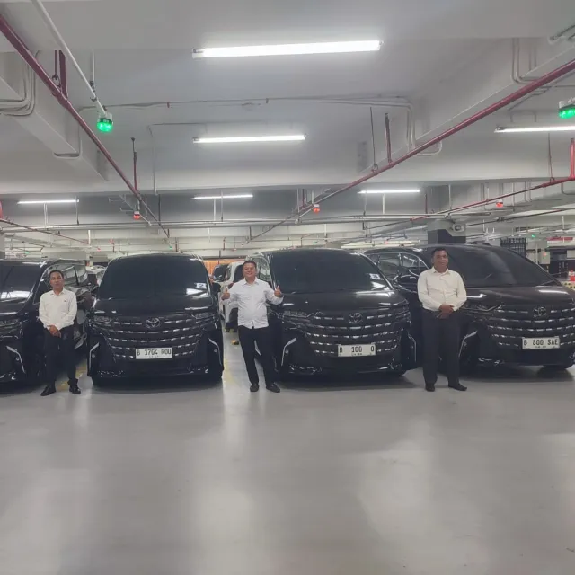 Sewa Alphard Jakarta Dengan Driver